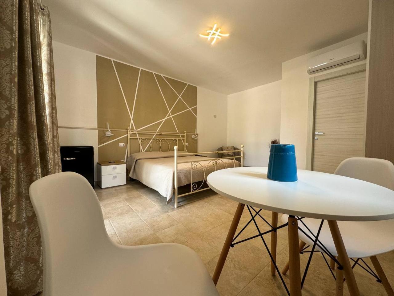 Allivigne Rooms & Pool Полиняно а Маре Екстериор снимка