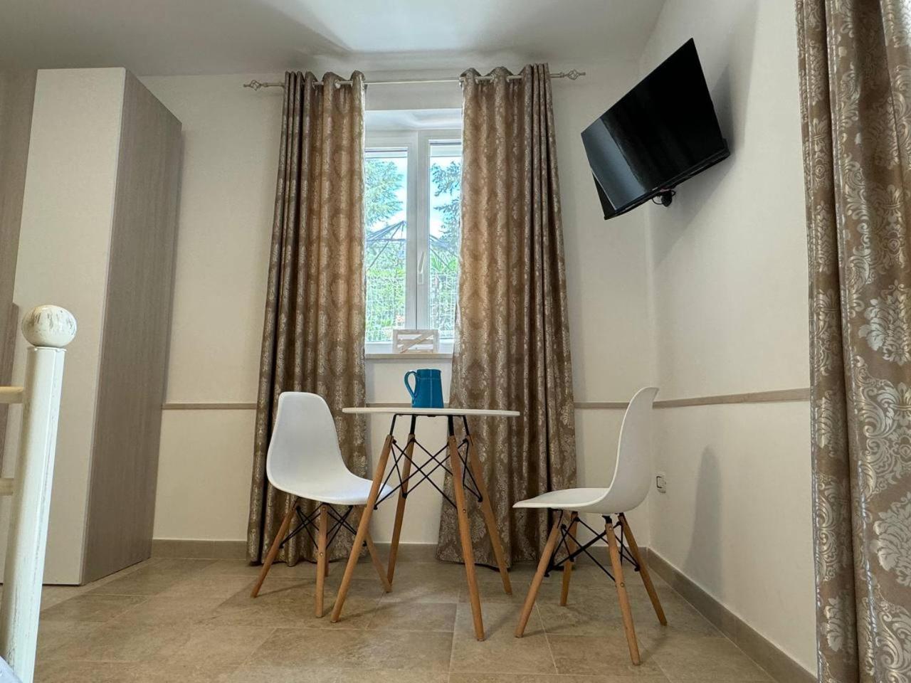 Allivigne Rooms & Pool Полиняно а Маре Екстериор снимка